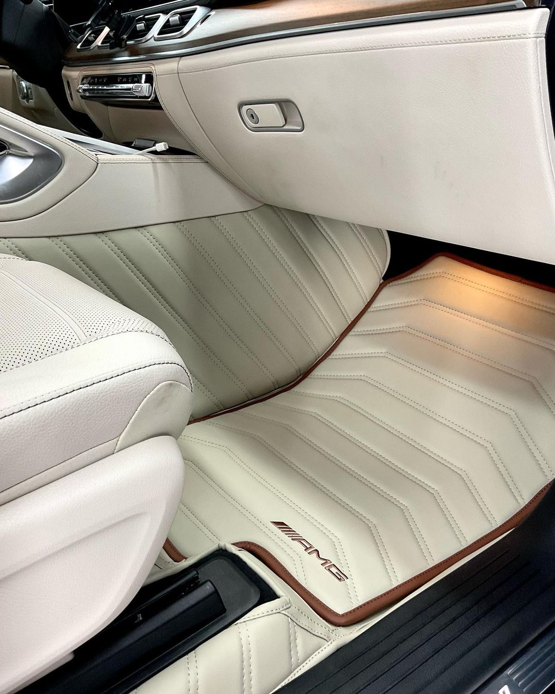 Alabaster Elegance - Image 2