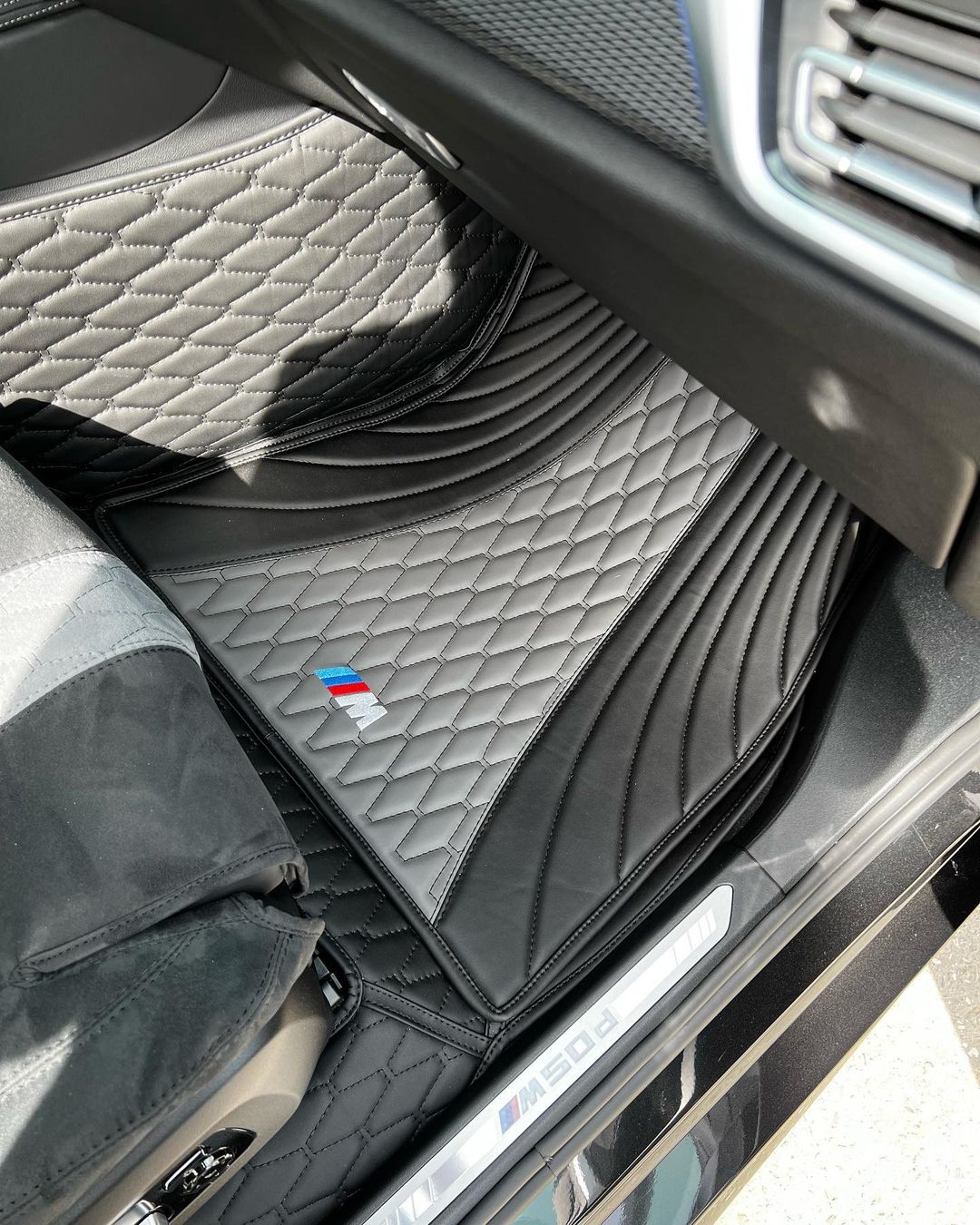 Modern Crest - Image 2